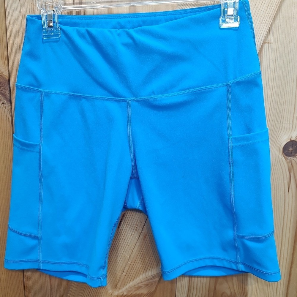 Iuga Yoga Pants Shorts Women's Size Medium‎ Spandex Stretch Athleisure Pockets
